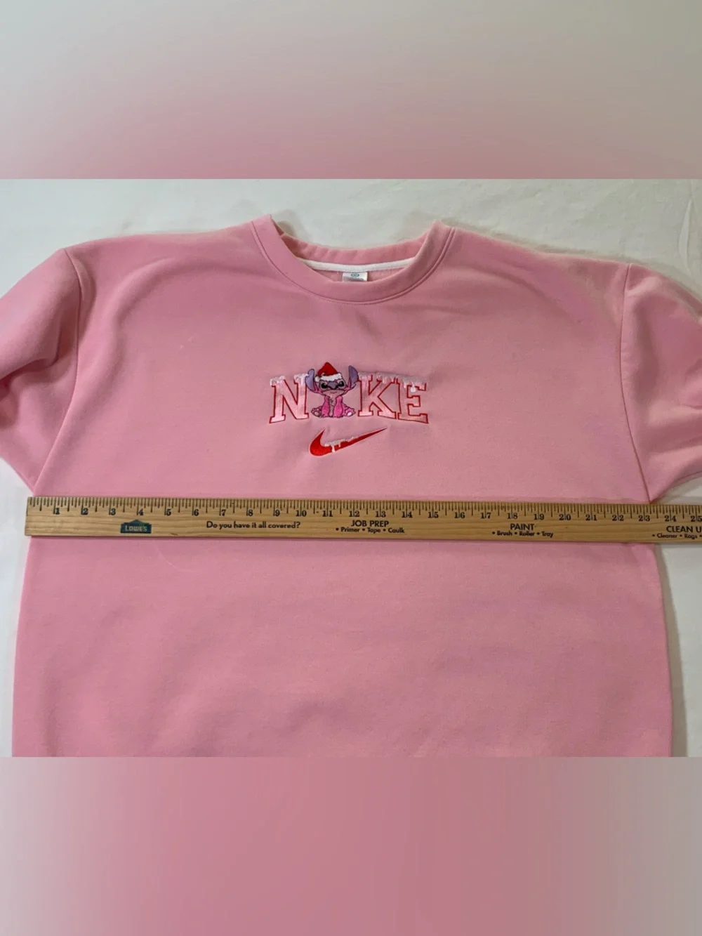 Nike Pink Embroidered Stitch Sweatshirt Large Y2K Christmas Crewneck Cozy Cute